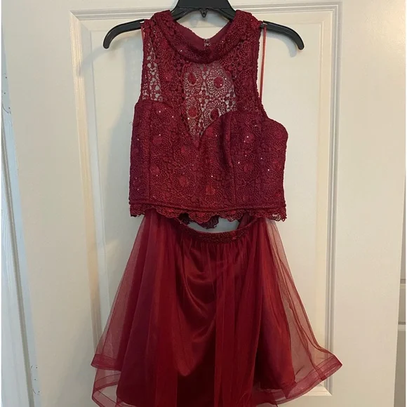 Dresses | Crushed Cranberry Beautiful Perfect For Ballroom Danceunique Cute Prom Dress | Poshmark Dresses | Crushed Cranberry Beautiful Perfect For Ballroom Danceunique Cute Prom Dress | Poshmark